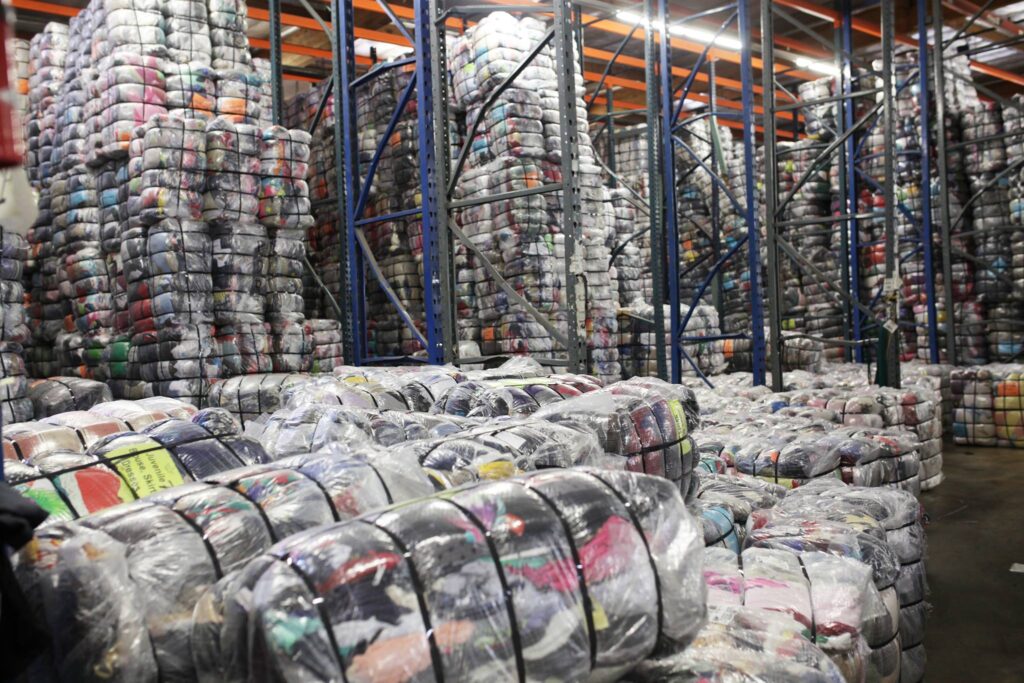 sell used clothes in bulk